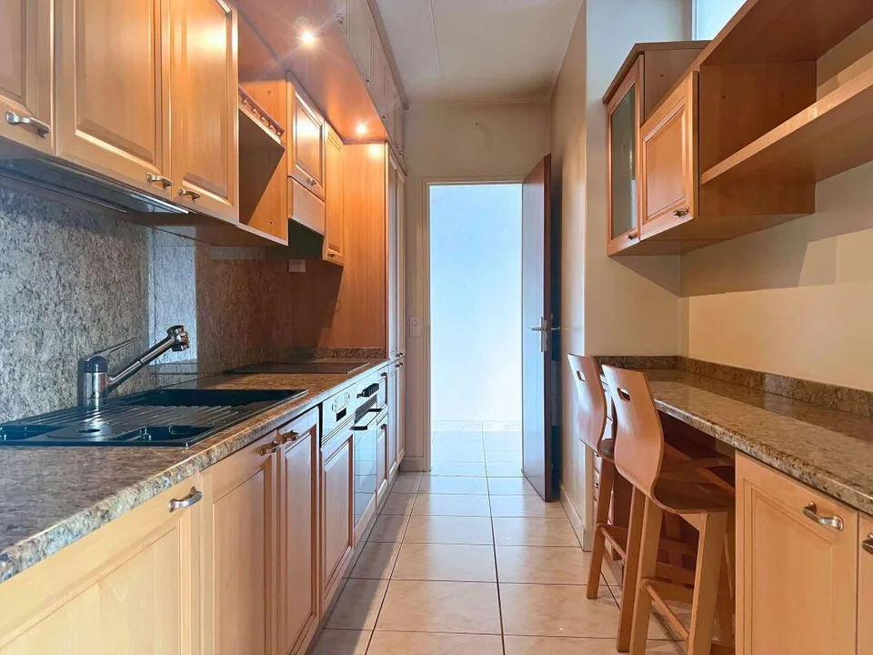 Wohnung im letzten Stock mit 5 Zimmern und Balkon – Foto 7 von 14