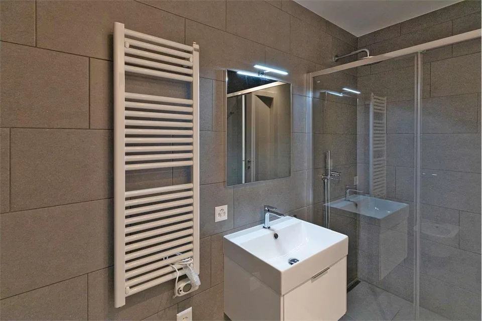 Bellinzona 3.5 locali moderno con ampia terrazza – Foto 7 von 13
