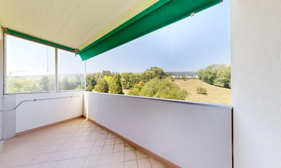3.5-Zimmer-Wohnung in Dietikon mit Fernsicht und Potenzial