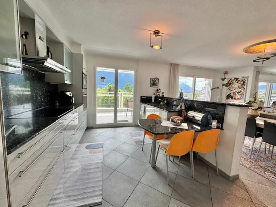 Vente au centre de Locarno - Vaste et lumineux appartement attique (également résidence secondaire) – photo 8 sur 29
