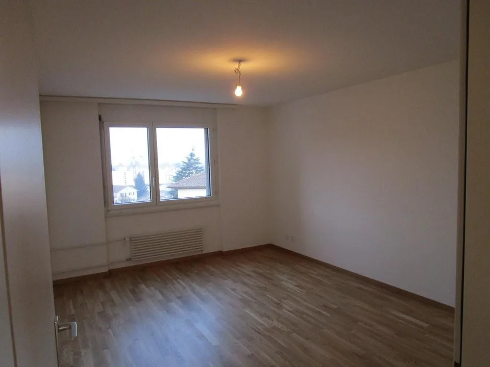Moderne Wohnung in einem lebhaften Viertel – Foto 9 von 11