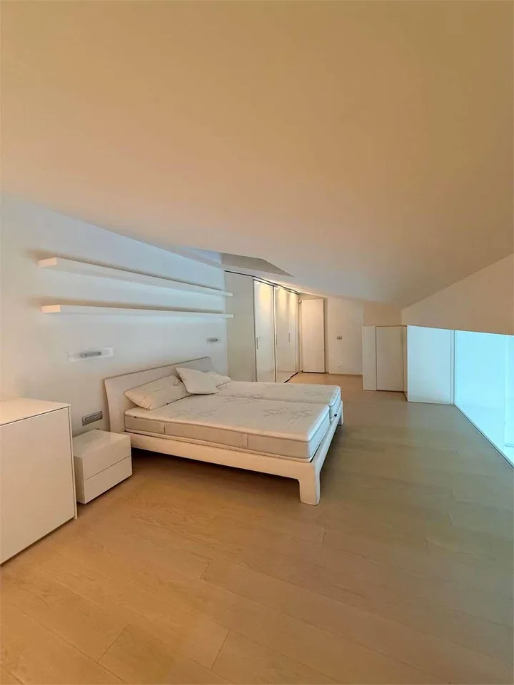 Morcote, Prachtvolle 2,5-Zimmer-Wohnung mit Pool und Zugang zum See – Foto 10 von 13