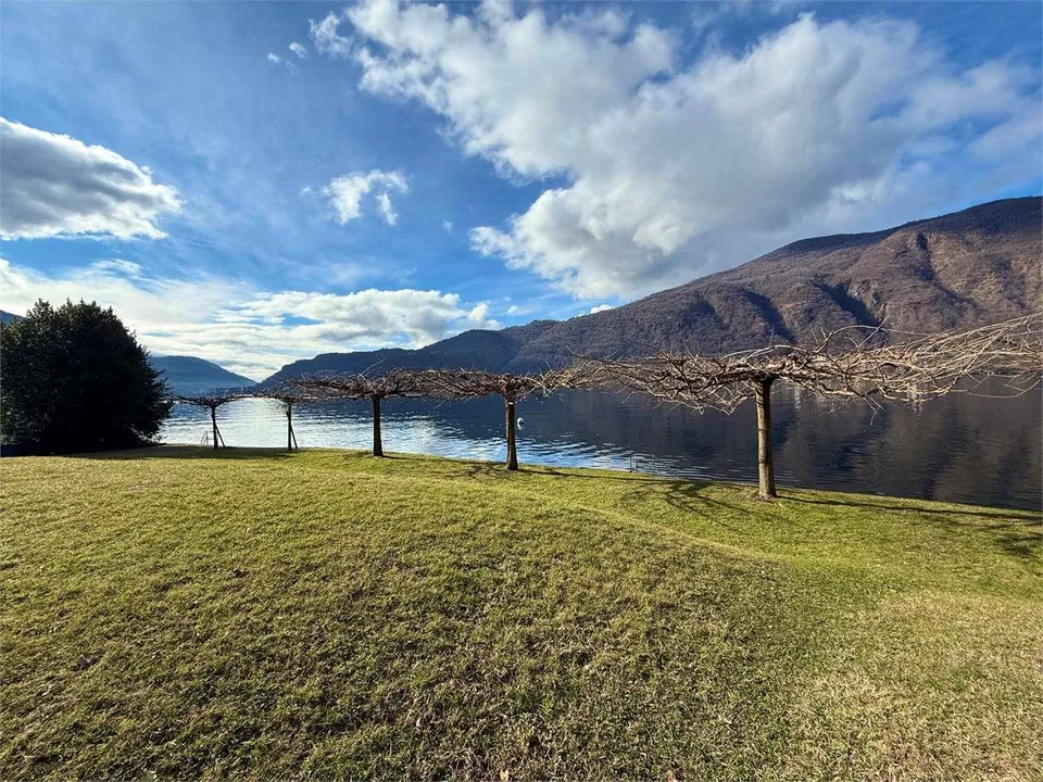 Morcote, Prachtvolle 2,5-Zimmer-Wohnung mit Pool und Zugang zum See – Foto 12 von 13