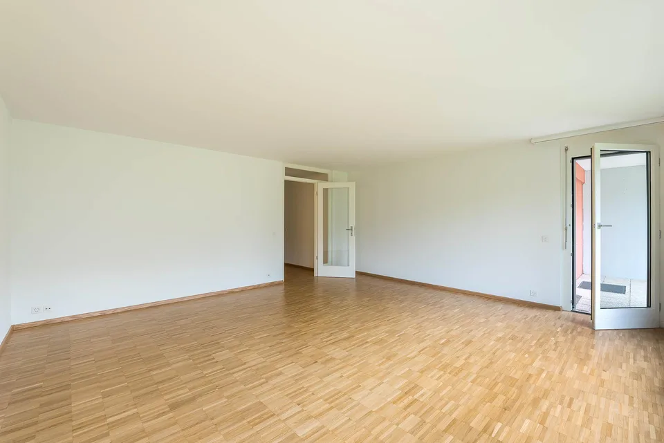 Schöne, helle 3.5-Zimmer-Wohnung mit grosser Dachterrasse