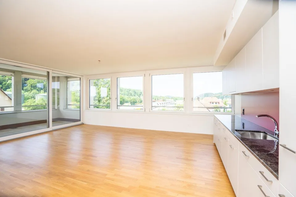 Wunderschöne und helle 3.5-Zimmer-Wohnung im Poly-Areal