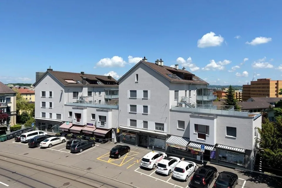Appartement spacieux 4 pièces à Zürich-Oerlikon