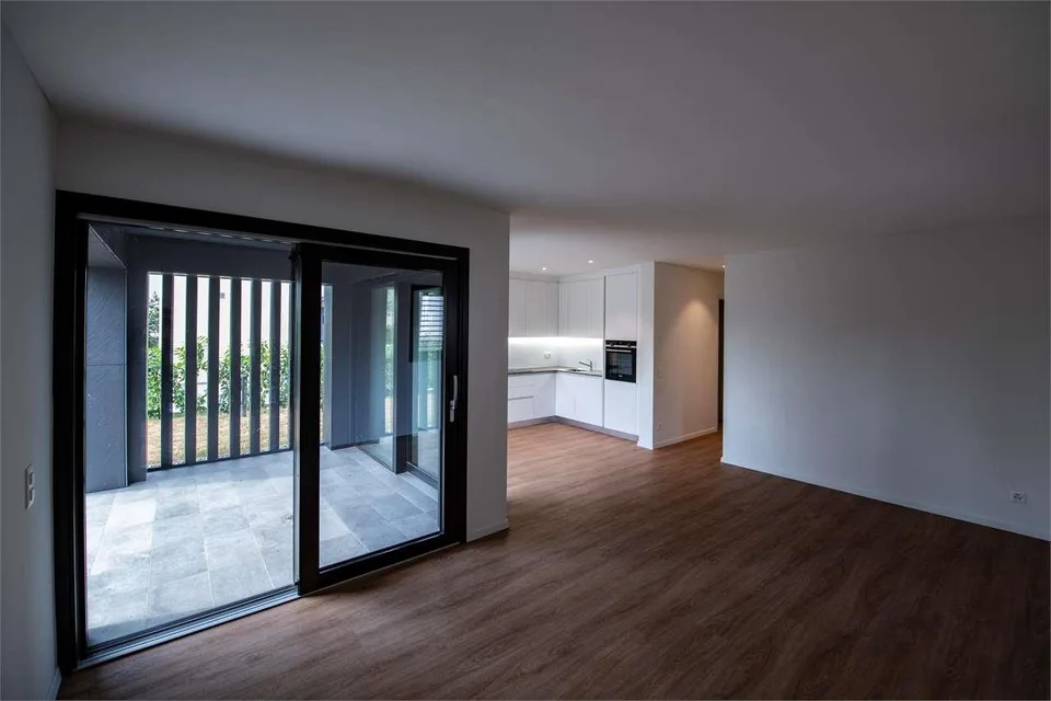 Mendrisio, 4,5-Zimmer-Wohnung mit Garten zur Miete