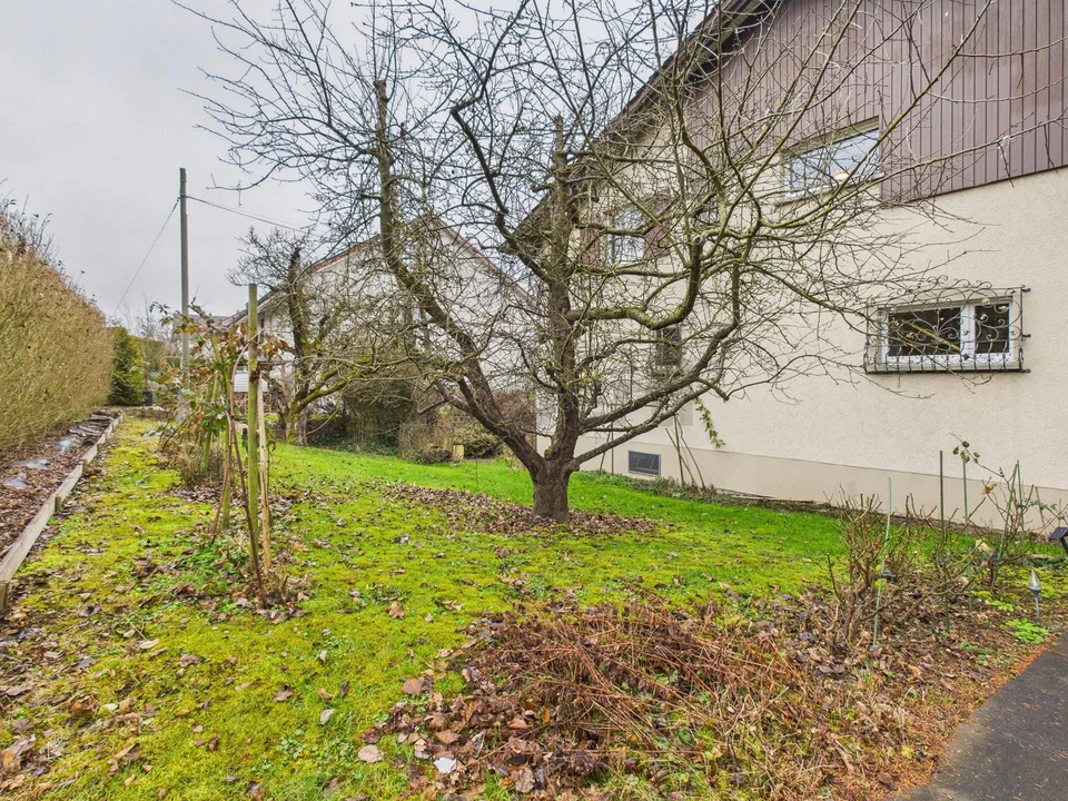 Charmantes Einzelzimmer mit praktischer Möblierung in Oberweningen – Foto 9 von 10