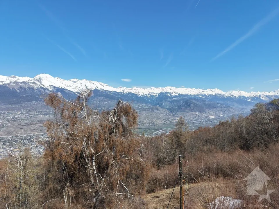 Magnifique chalet sur plan (permis en force)