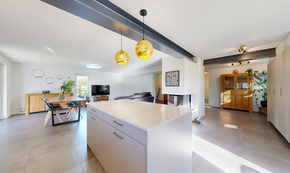 Villa individuelle rénovée avec rooftop et vue dégagée – photo 7 sur 20