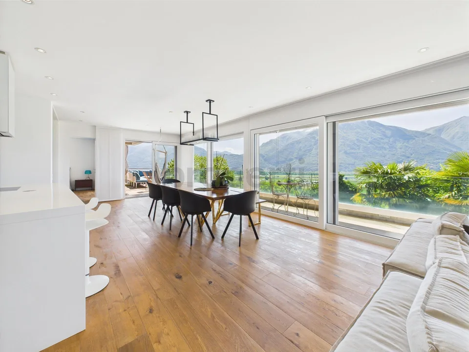 Exklusives Appartement mit Panoramablick auf den See in Gordola