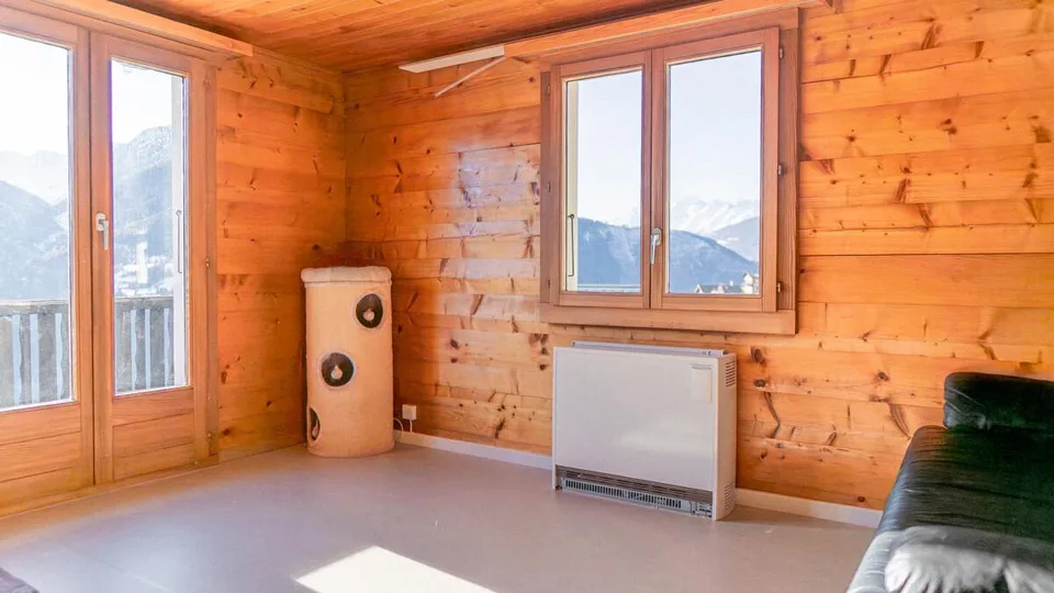 Casa a due famiglie e stalla con una vista meravigliosa e un sole perfetto – foto 6 di 24