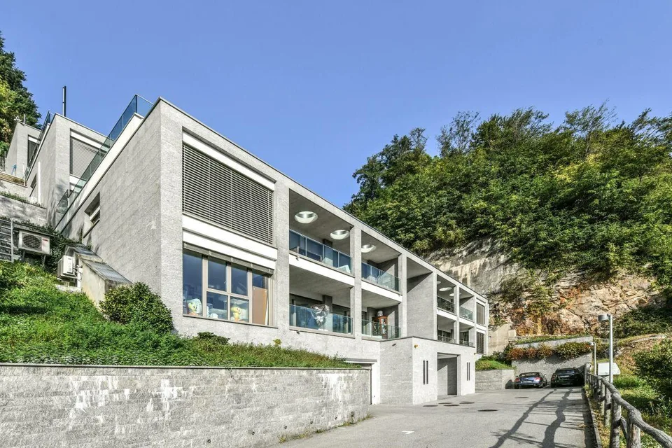 Moderno 3.5 locali con bella vista lago | Moderne und mit Seesicht ...