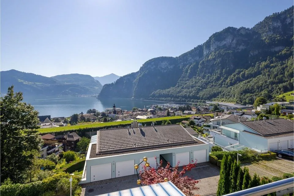 Appartamento in proprietà attraente a Hergiswil con vista sul lago senza ostacoli