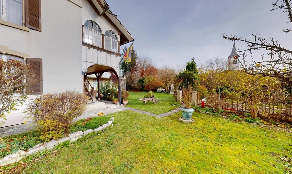 Charming two-family house with potential in Kappelen
