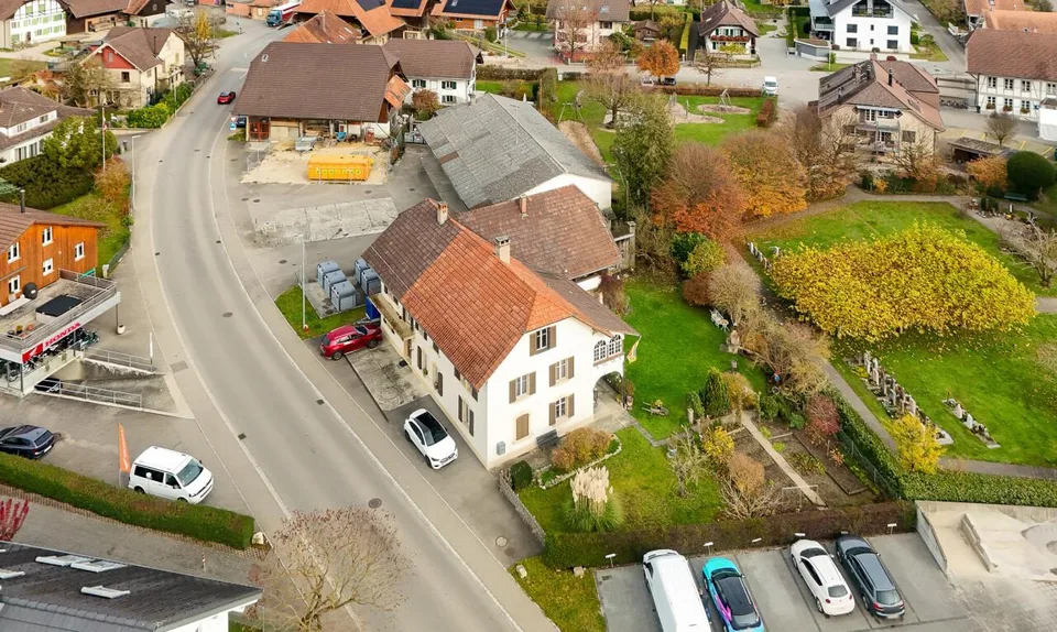 Charming two-family house with potential in Kappelen