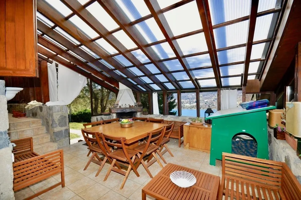 Villa tradizionale con vista lago di Lugano in vendita a Montagnola