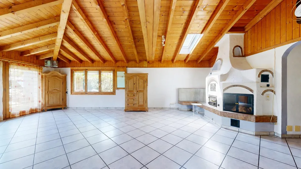 Casa unifamiliare con appartamento in affitto in una posizione tranquilla a Buchs