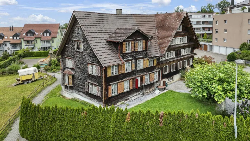 6.5 ZIMMER DOPPELEINFAMILIENHAUS MIT GROSSEM GARTEN UND EINLIEGERWOHNUNG – Foto 23 von 27