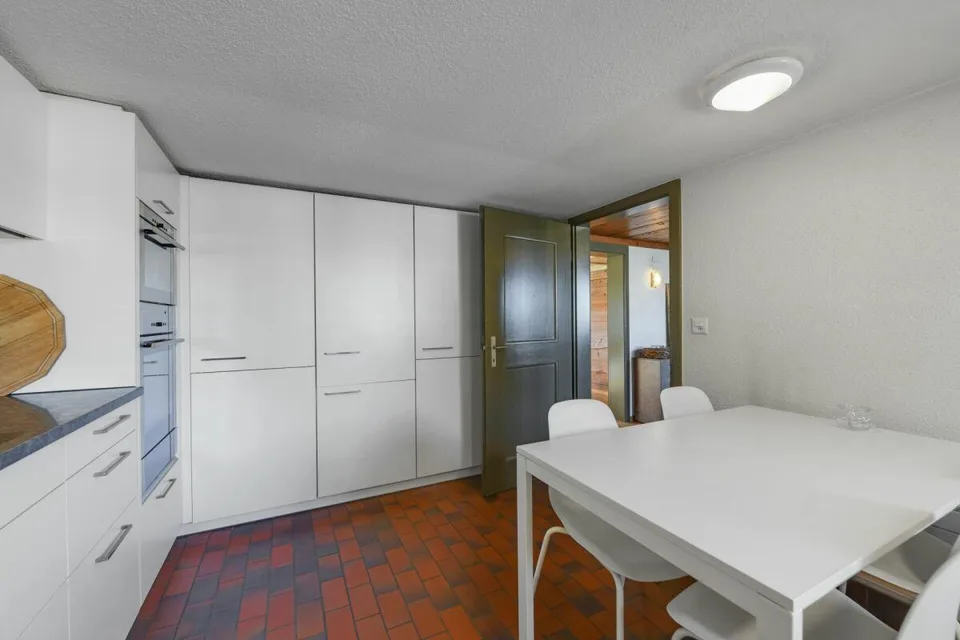 6.5 ZIMMER DOPPELEINFAMILIENHAUS MIT GROSSEM GARTEN UND EINLIEGERWOHNUNG – Foto 10 von 27