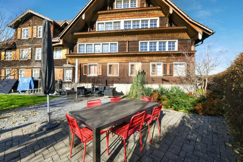 6.5 ZIMMER DOPPELEINFAMILIENHAUS MIT GROSSEM GARTEN UND EINLIEGERWOHNUNG – Foto 19 von 27