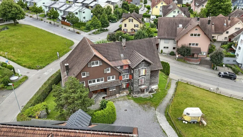 6.5 ZIMMER DOPPELEINFAMILIENHAUS MIT GROSSEM GARTEN UND EINLIEGERWOHNUNG – Foto 26 von 27