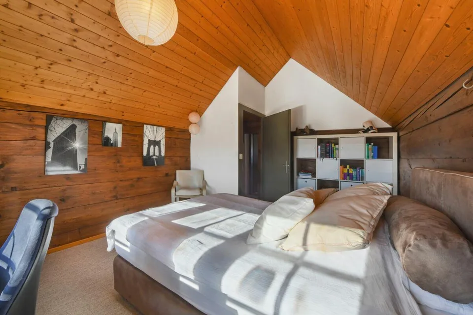 6.5 ZIMMER DOPPELEINFAMILIENHAUS MIT GROSSEM GARTEN UND EINLIEGERWOHNUNG – Foto 13 von 27