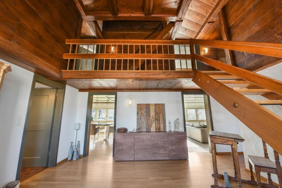 6.5 ZIMMER DOPPELEINFAMILIENHAUS MIT GROSSEM GARTEN UND EINLIEGERWOHNUNG – Foto 9 von 27