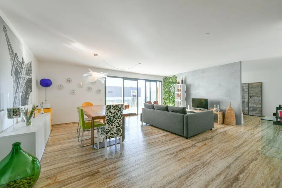 Sehr schöne und moderne 3.5 Zi-Wohnung mit teilweise See Sicht – Foto 7 von 8