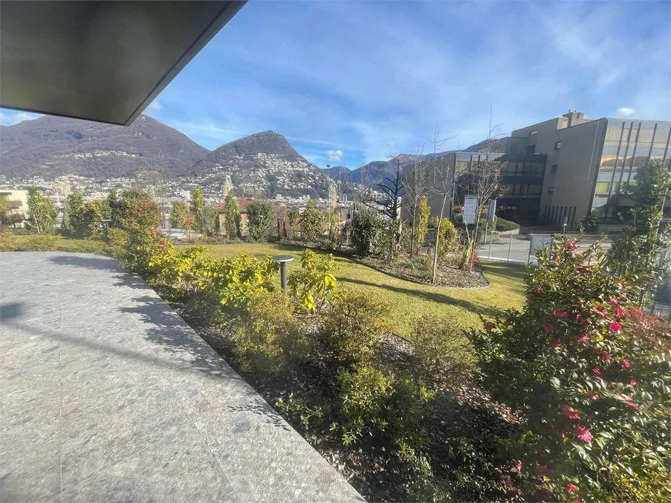 Nouveau penthouse de 6,5 pièces à vendre avec vue sur le lac à Lugano, emplacement
