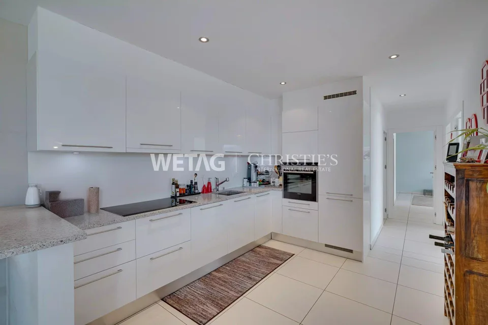 Gordola: Comfortable & Modern Apartment with Covered Terrace for Sale