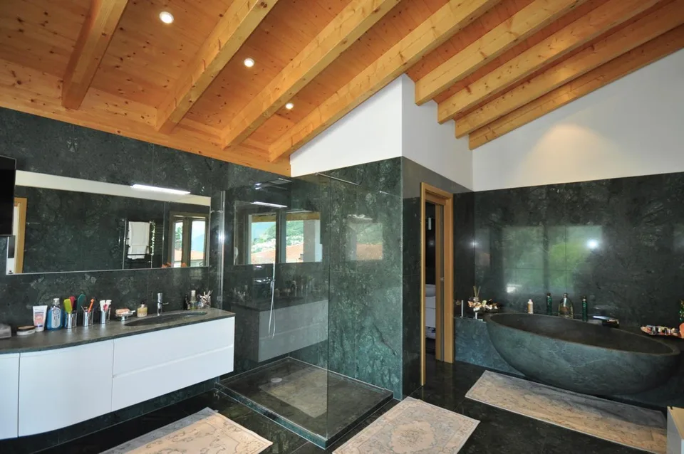 Villa di Pregio con Piscina e SPA, 400 m dalla scuola TASIS