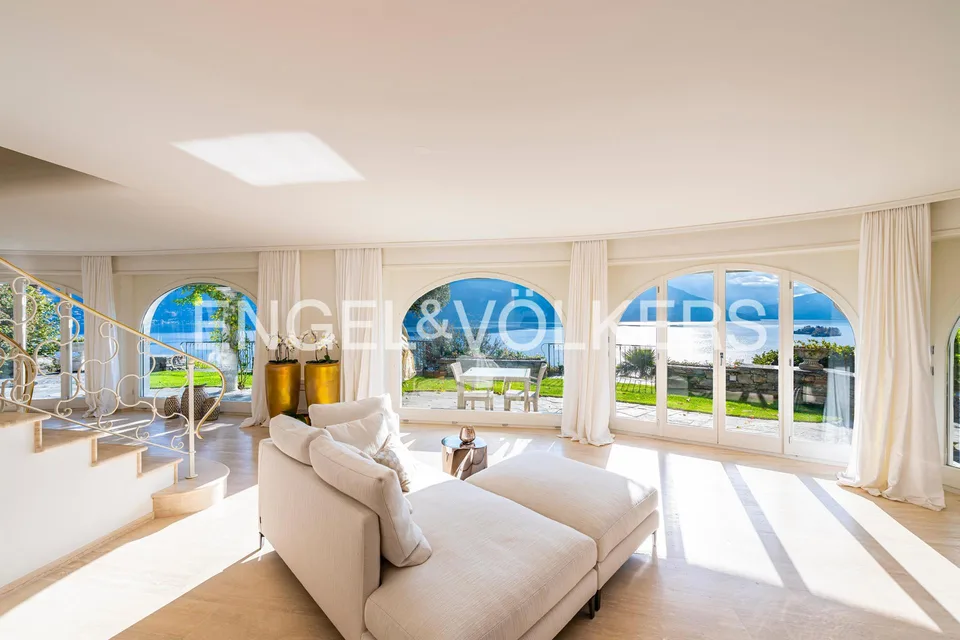 Villa exclusive, rénovée avec des matériaux de haute qualité, avec vue – photo 6 sur 13