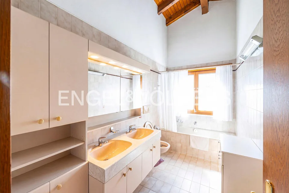 Oasi di tranquillità a Lamone: villa indipendente con piscina e giardi – foto 10 di 13