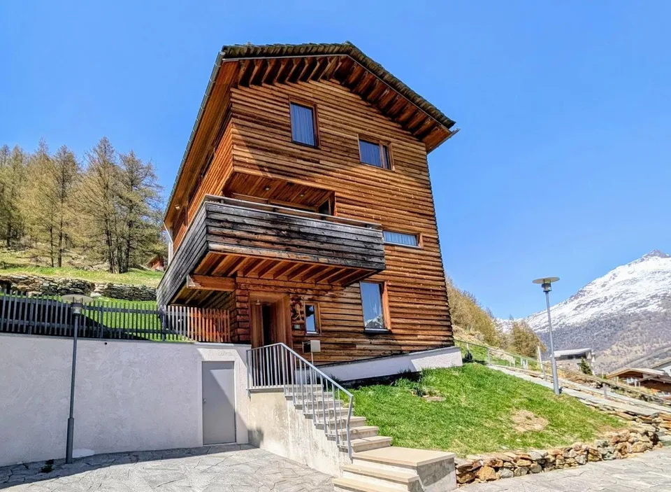 Chalet de luxe avec vue panoramique sur Saas-Fee