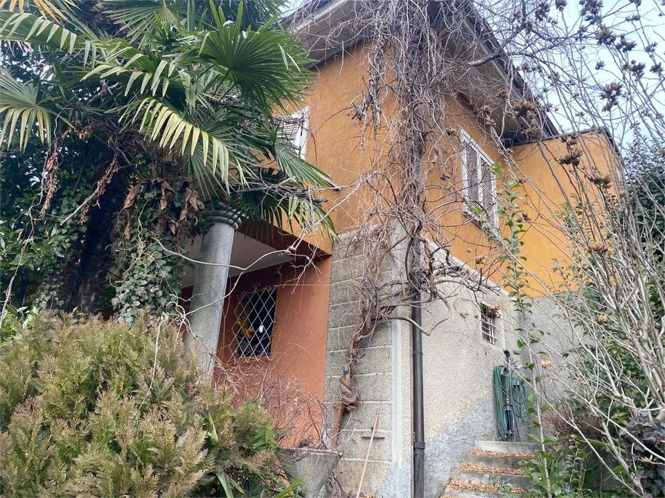 Signorile Casa Ticinese anni '60 da ristrutturare