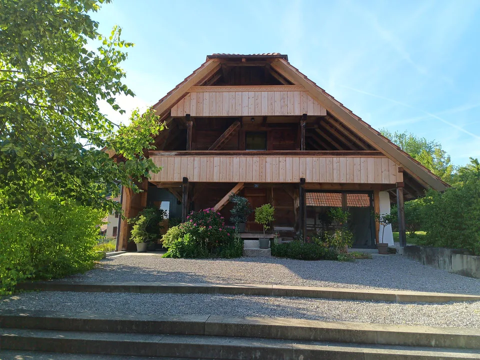 Top modernes Stöckli mit Gartenanteil (Stockwerkeigentum)