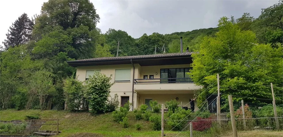 Esclusiva villa panoramica immersa nel verde