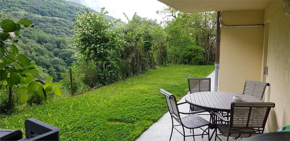 Villa panoramique exclusive immergée dans le verdure