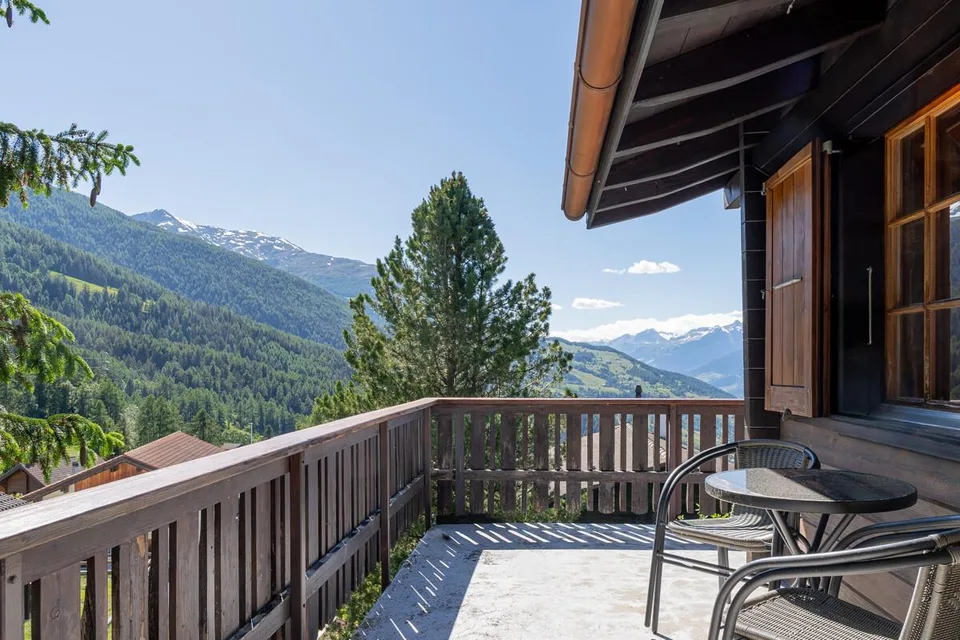 Delizioso chalet di vacanza con molto ambiente a Bürchen