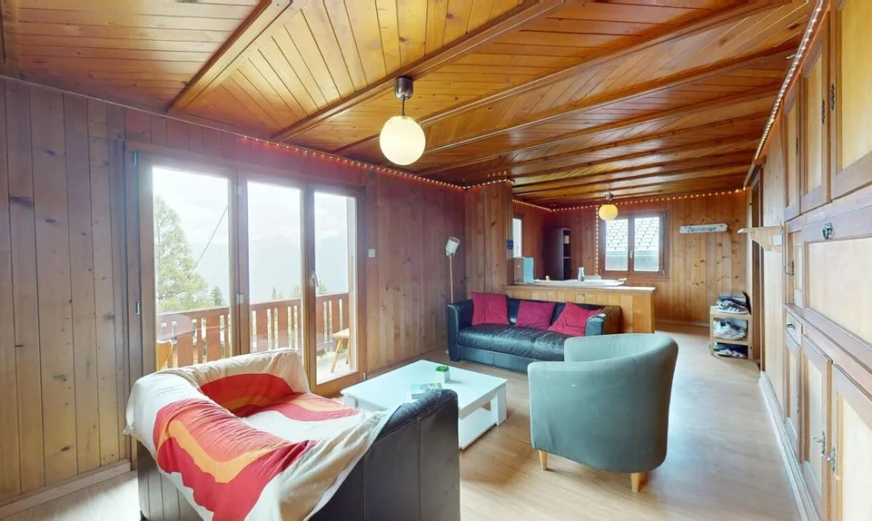Wunderschönes Chalet mit Panoramablick auf Berge und See