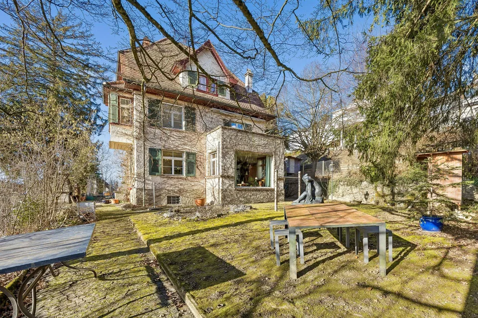 Jugendstilvilla in Reinach mit aussergewöhnlichem Parkgarten