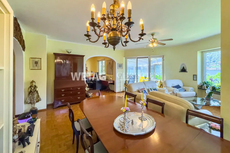 Lugano–Brusino Arsizio: Gemütliche Villa mit herrlichem Seeblick zu...