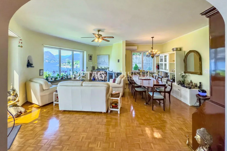 Lugano–Brusino Arsizio: Gemütliche Villa mit herrlichem Seeblick zu...