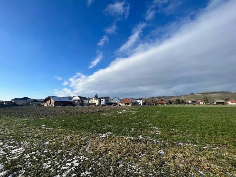 Doppeleinfamilienhaus mit Sicht in die Weinberge – Foto 10 von 13