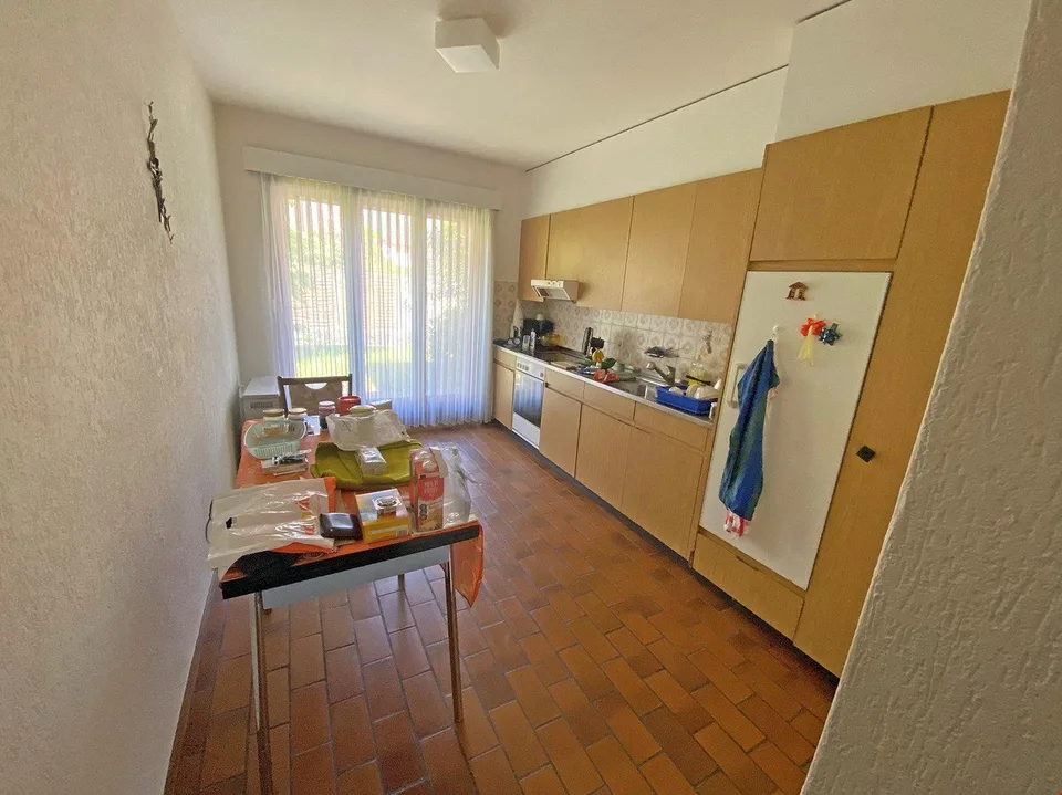 Tegna, Terre di Pedemonte, grande casa unifamiliare da ristrutturare