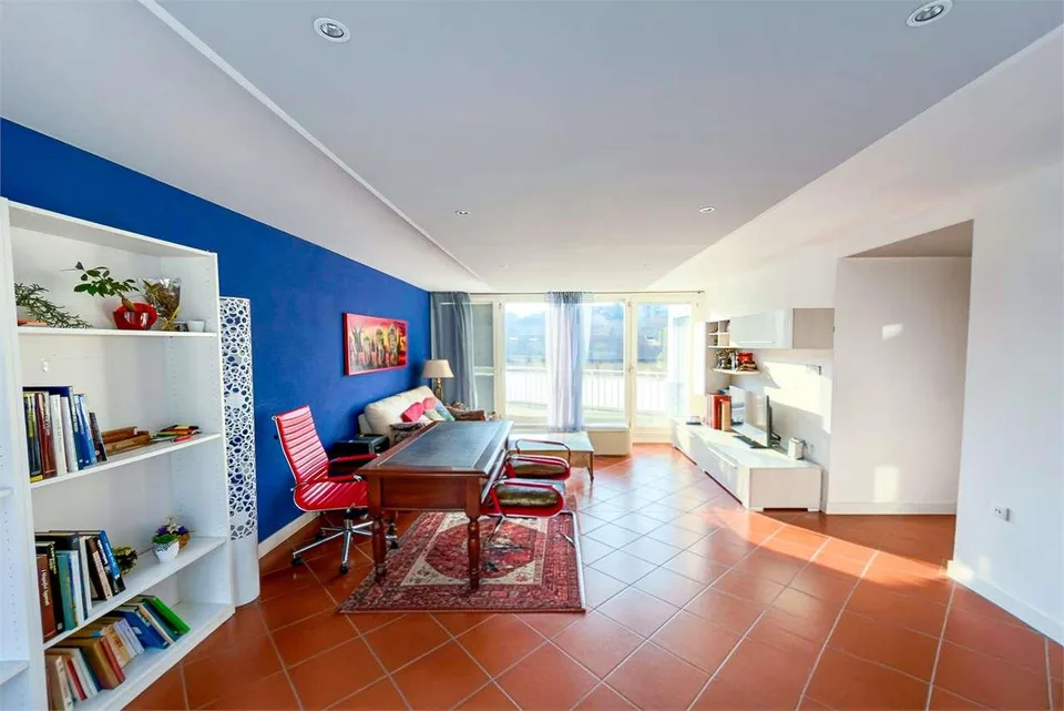 Bright attic with double terrace in Vacallo