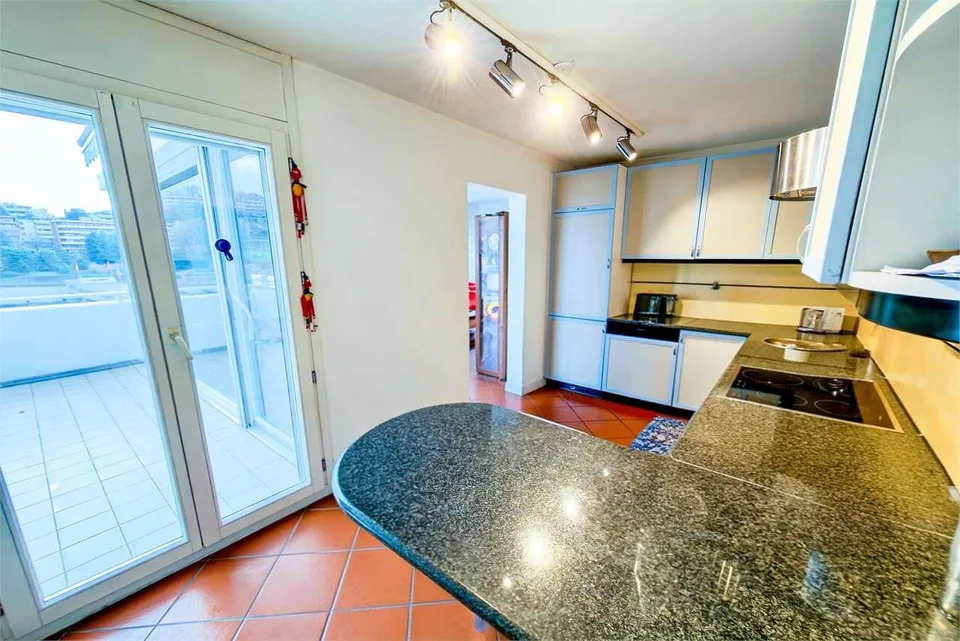 Bright attic with double terrace in Vacallo
