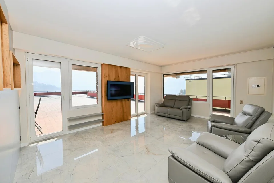 Attico Esclusivo con Terrazza Panoramica a 180 su Lago e Montagne – Foto 7 von 26