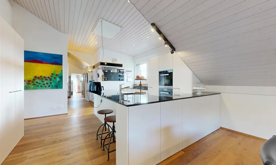 Attico esclusivo 5.5 con terrazza, sauna e tanto spazio